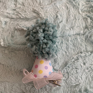 Doll party hat clip