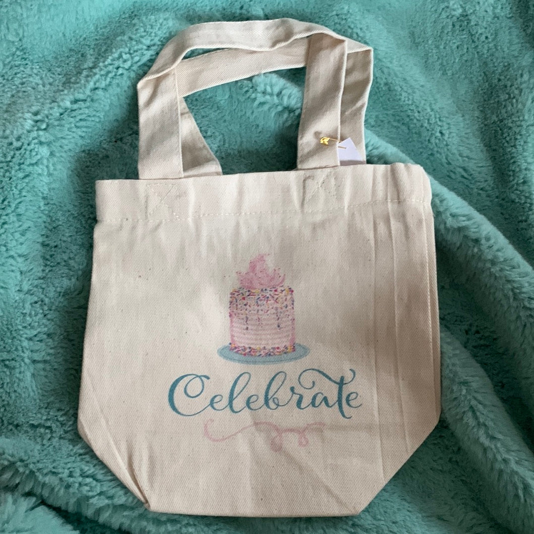 Kid tote cake