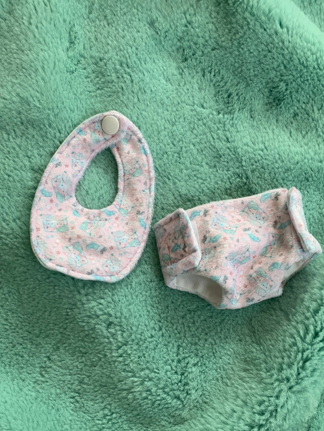 8 inch christmas kittens diaper bib set