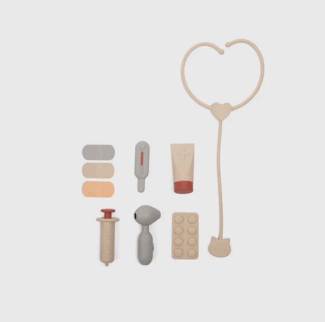 Kids play doctor set
