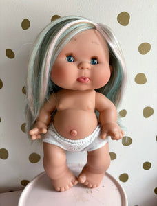 Pouty lip naked Pepote girl