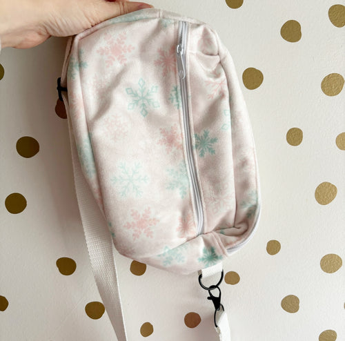 8x5 Large Snowflake Fannypack