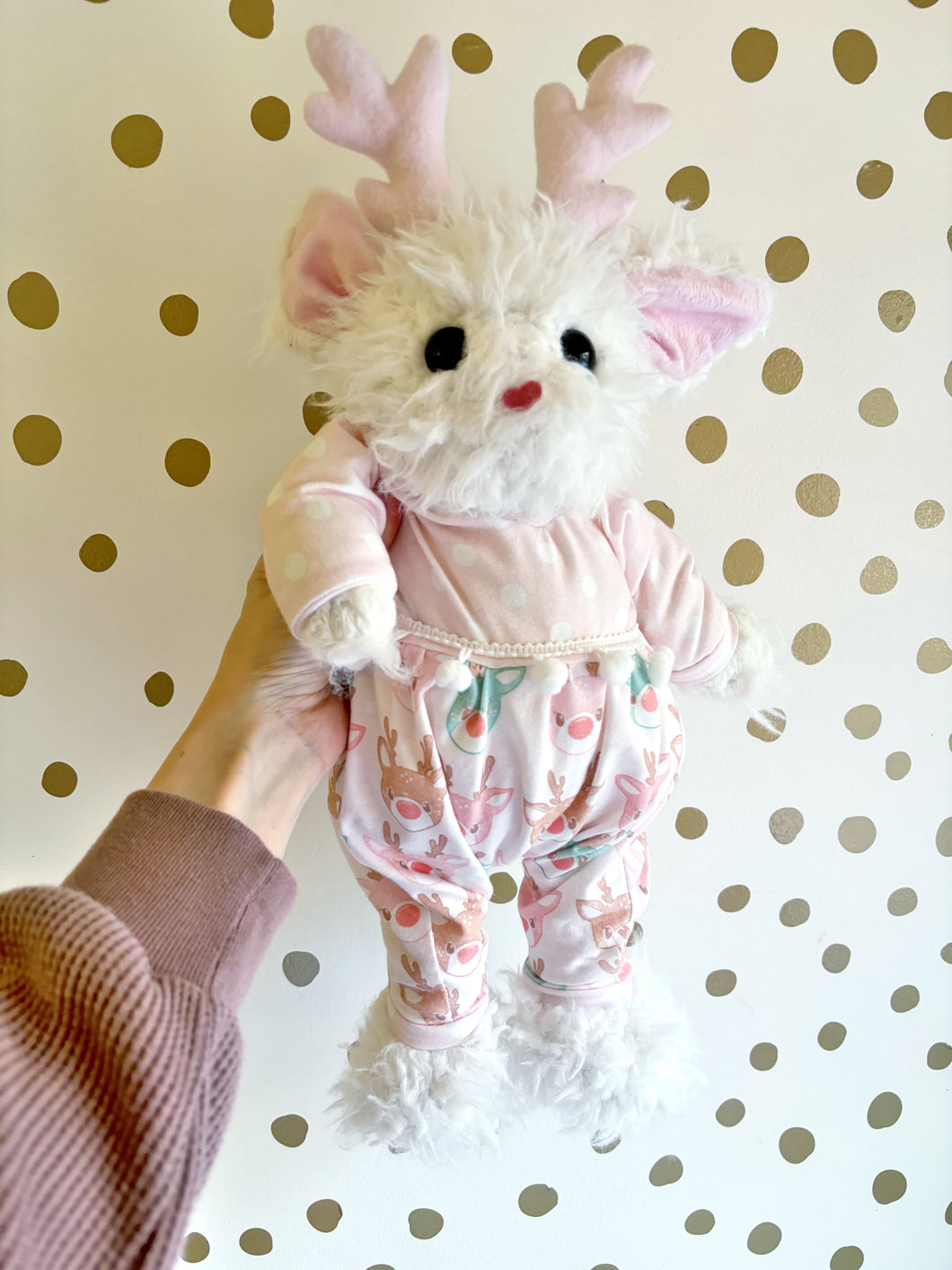 Cream cuddle large plush reindeer