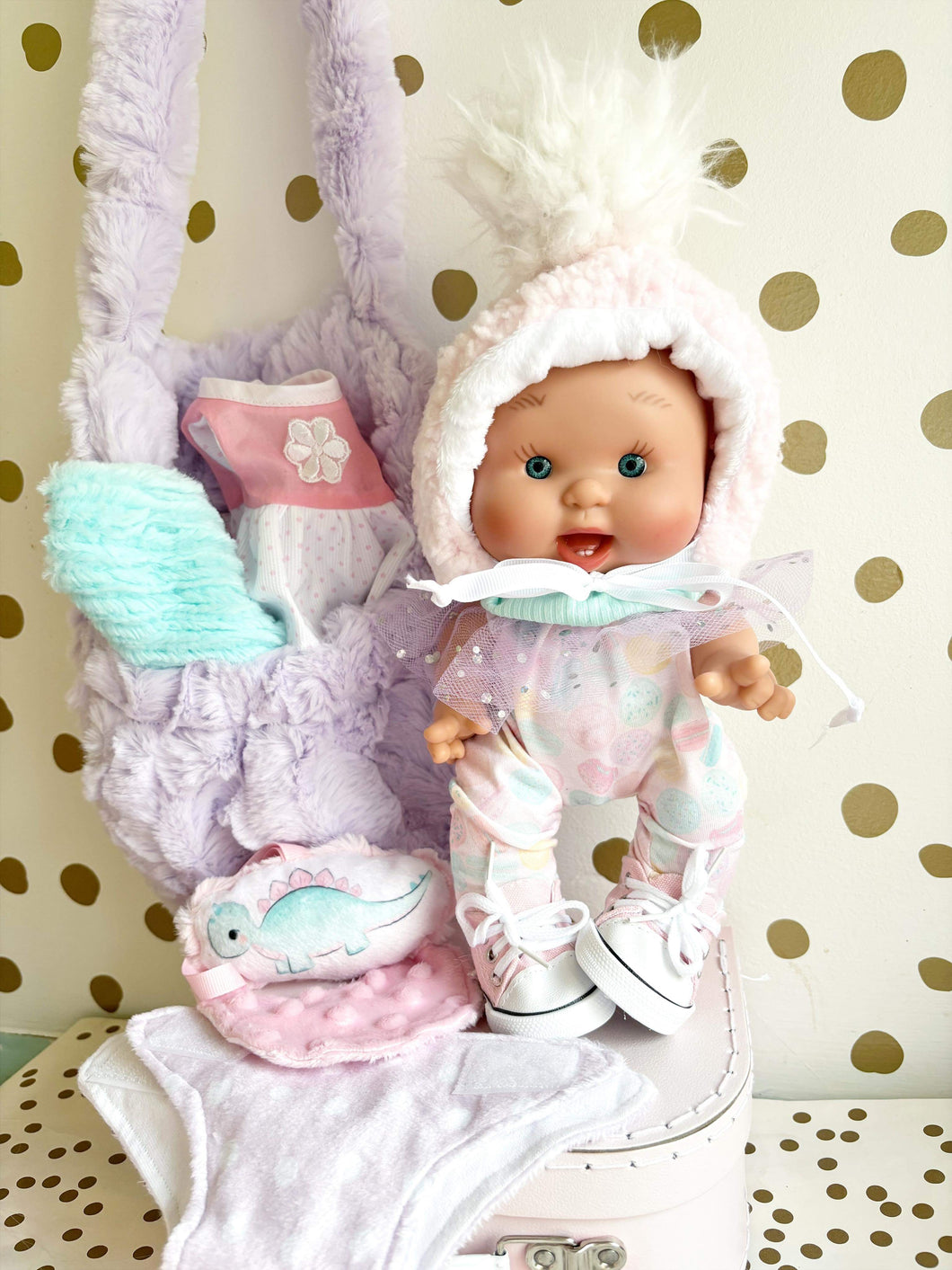 10” deluxe doll set