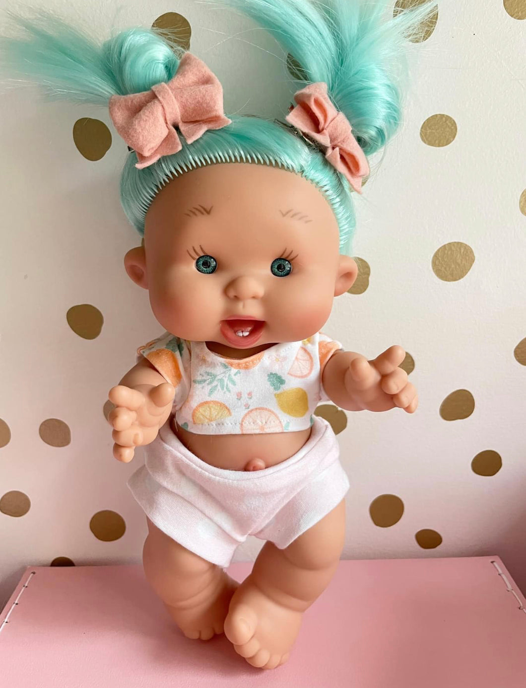 Mint hair pepote in crop top