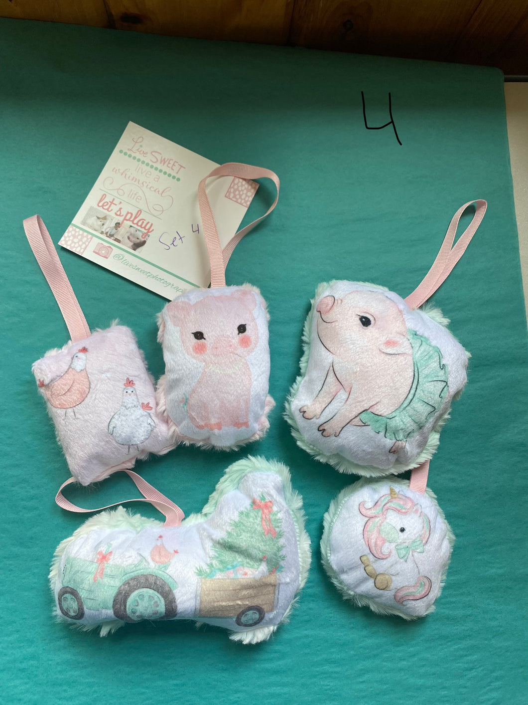 Ornament set 4