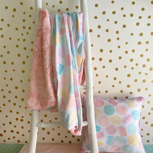 Macaroon Snuggle Blanket