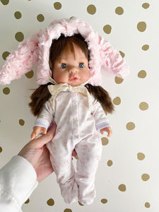 13” brunette deluxe Easter set
